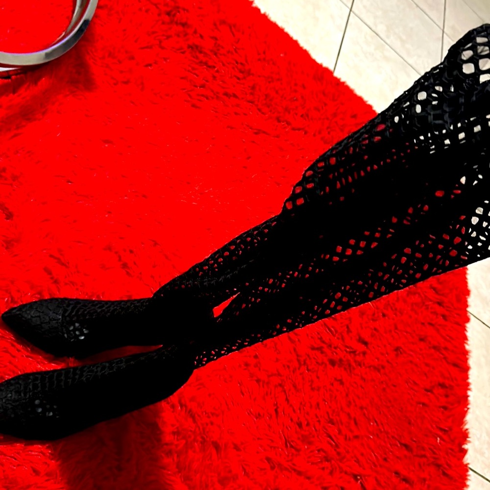 Knee high fish net boots